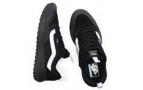 paire VANS Ultrarange EXO SE - Noir - Chaussures de skate