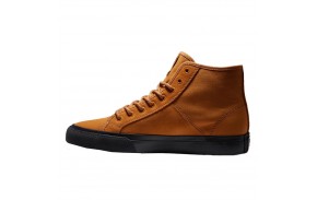 DC SHOES Manual Hi - Camel - Skate shoes from the side