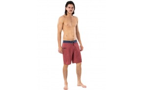 RIP CURL Mirage Core - Washed Red - Boardshort porté