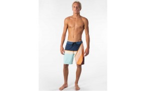 MIRAGE Sunsetters - Navy - Boardshort porté