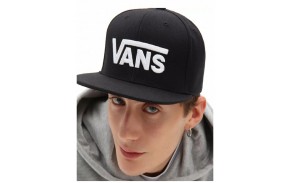 VANS Drop V II Snapback - Schwarz - Getragene Kappe