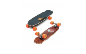 Loaded Omakase Roe CX - Perspektivansichten des kompletten Surfskates mit orangefarbenen Kegel-Rollen
