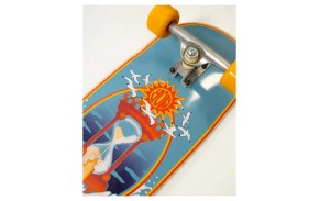 YOW Bliss Surf Cruiser détail du graphisme et des trucks