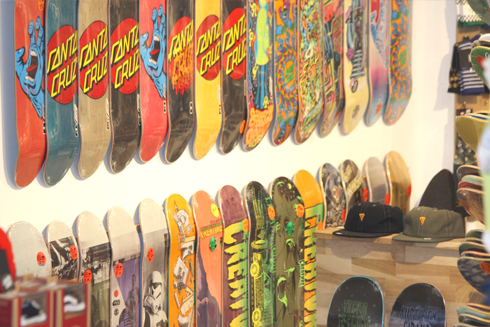 Tablas de skateboard en la tienda